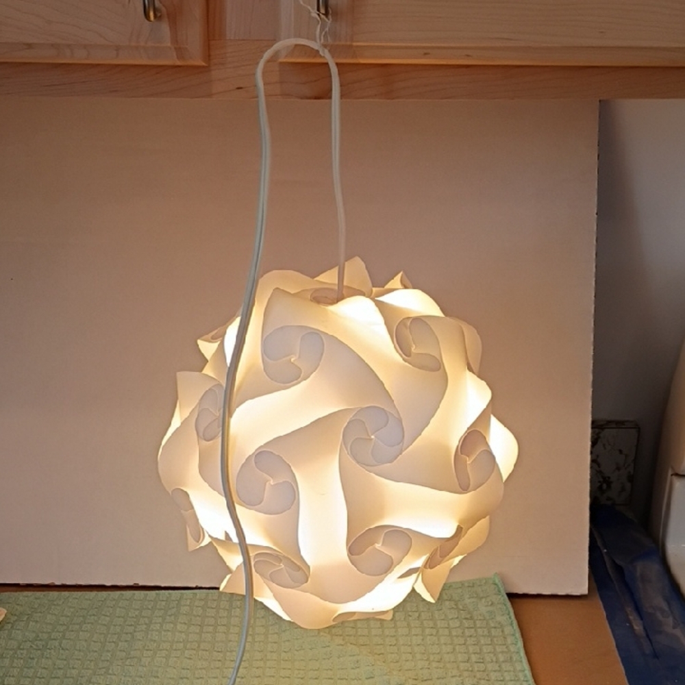 Elegant Cream Jigsaw Puzzle/Swirl Pendant Light Roller Switch